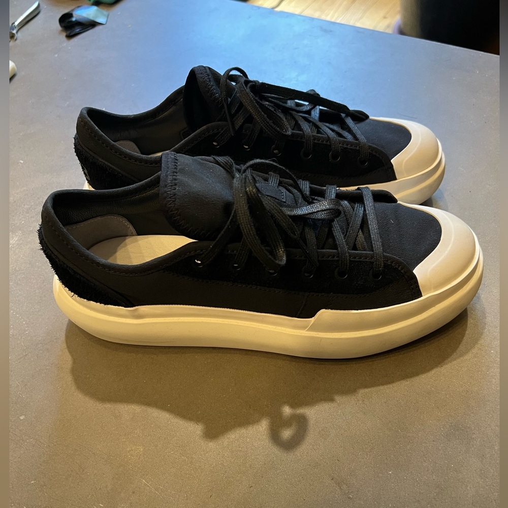 Men's Ajatu Court Low Top Sneakers Size 7.5